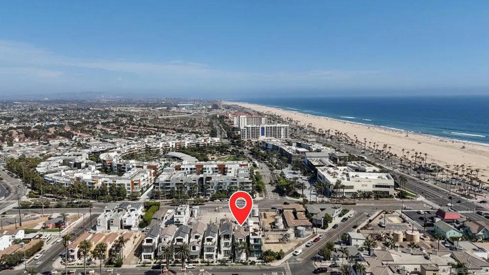 206 2Nd Huntington Beach, CA 92648