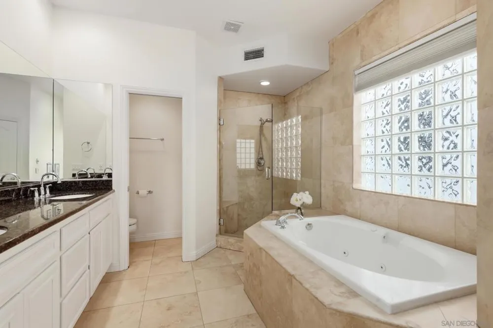 206 2Nd Huntington Beach, CA 92648