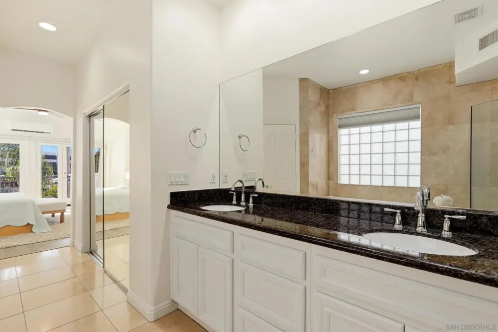 206 2Nd Huntington Beach, CA 92648