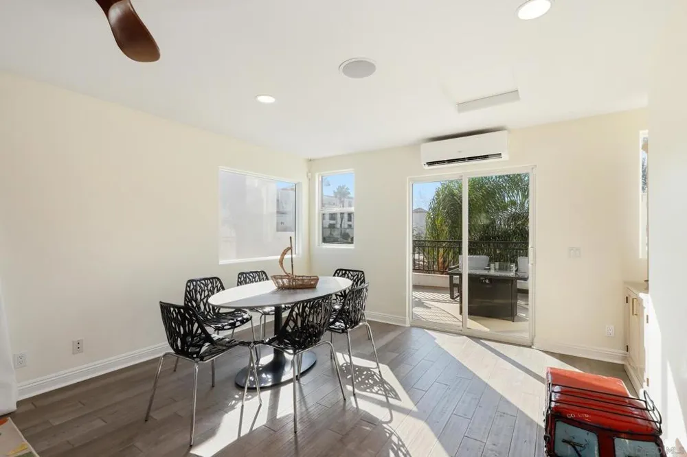 206 2Nd Huntington Beach, CA 92648