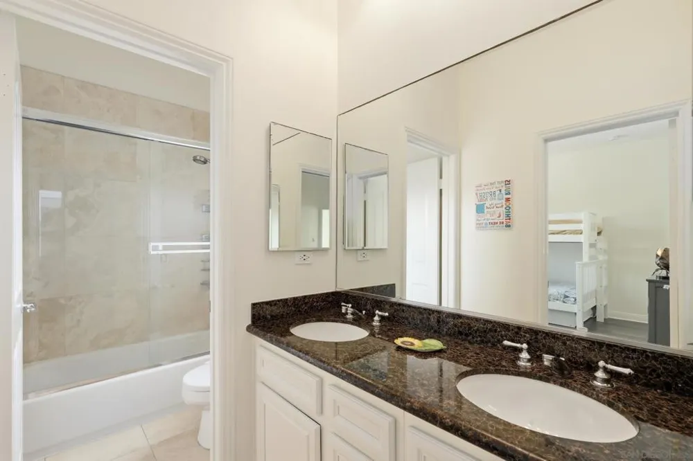 206 2Nd Huntington Beach, CA 92648