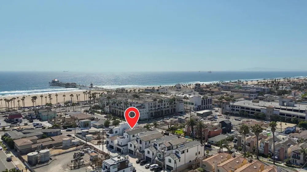 206 2Nd Huntington Beach, CA 92648