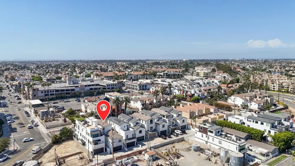 206 2Nd Huntington Beach, CA 92648