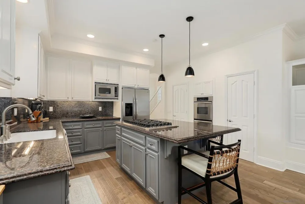 206 2Nd Huntington Beach, CA 92648