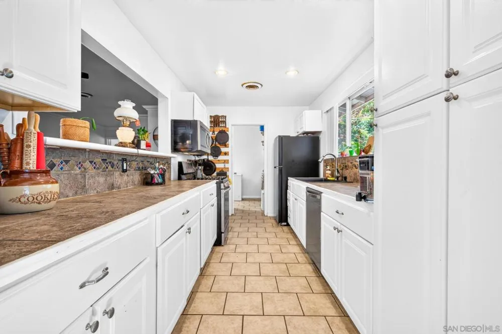 13422 Standish Dr Poway, CA 92064