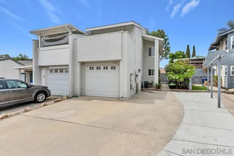 8322 Ora Belle Ln.