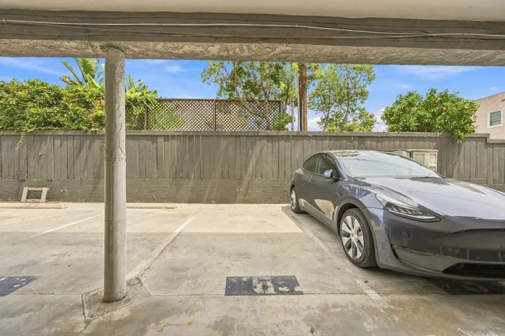3649 Louisiana #104 San Diego, CA 92104