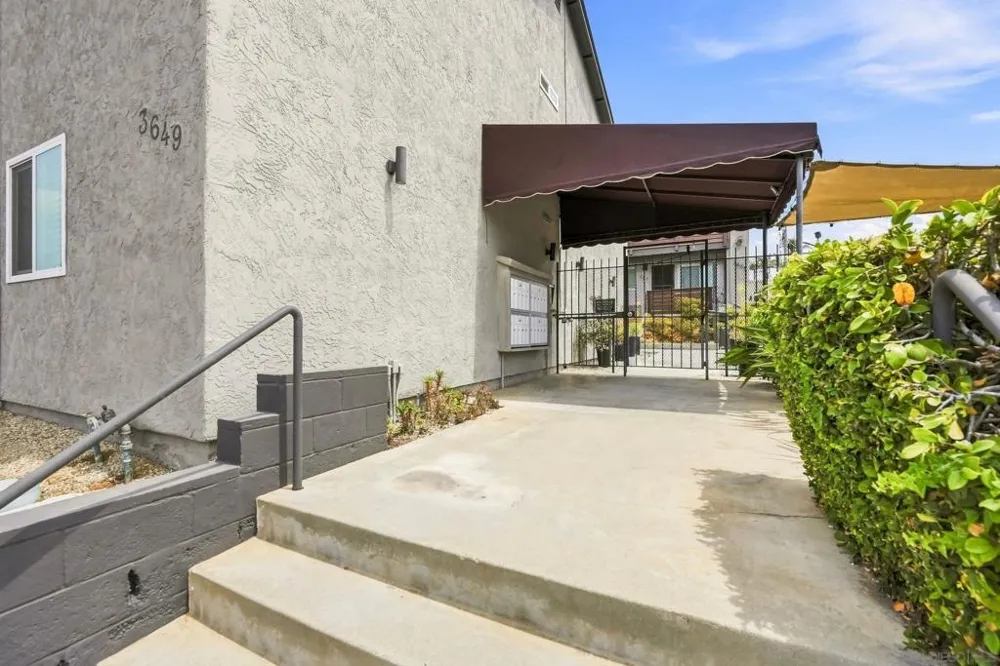 3649 Louisiana #104 San Diego, CA 92104
