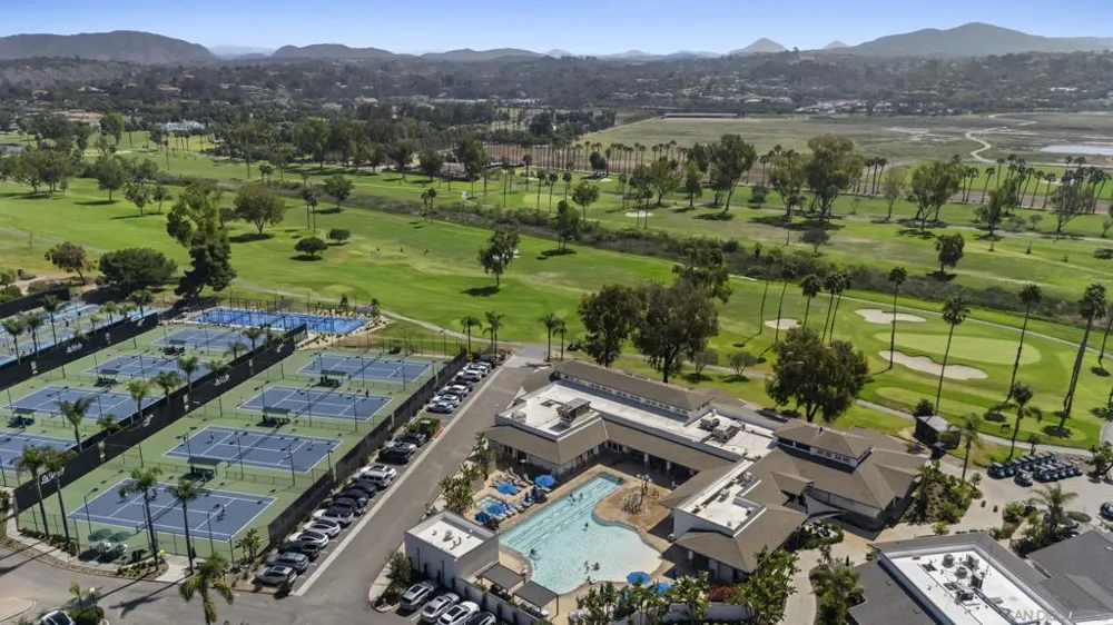 129 Cancha De Golf Rancho Santa Fe, CA 92091