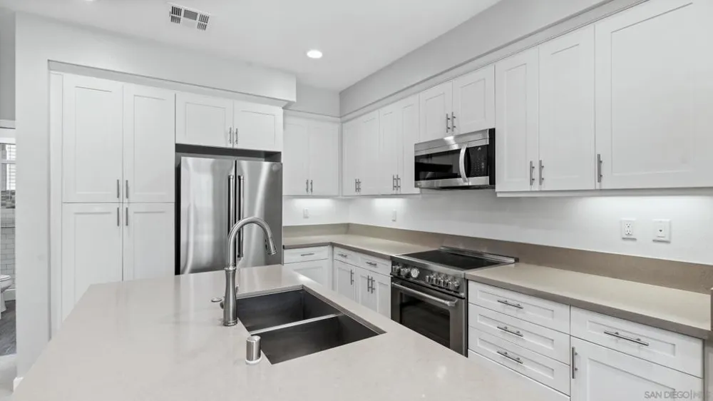 1103 Plumeria Way Oceanside, CA 92054