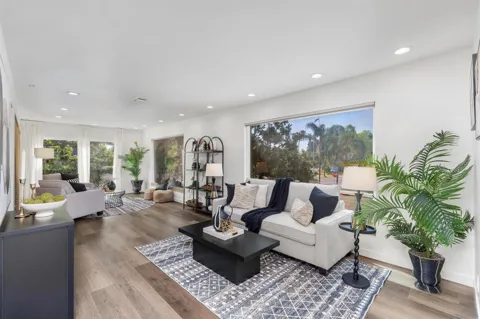 540 Hawthorn #1A