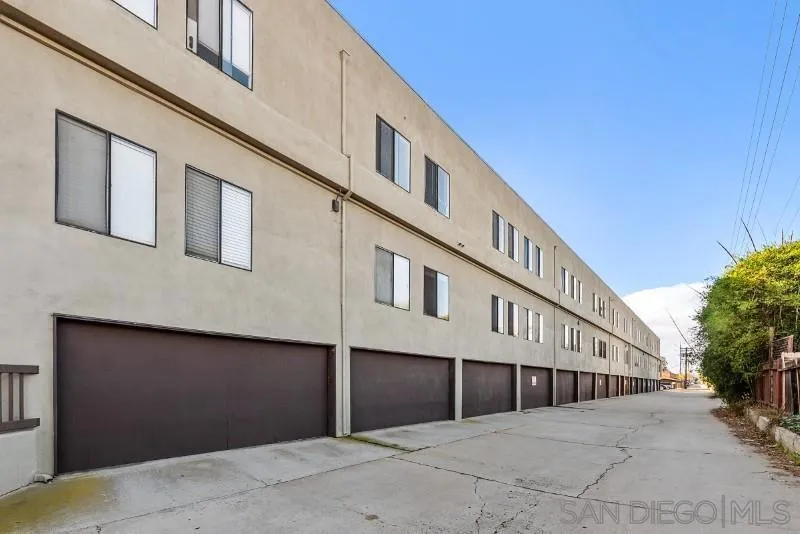 5170 Clairemont Mesa Blvd #9 San Diego, CA 92117
