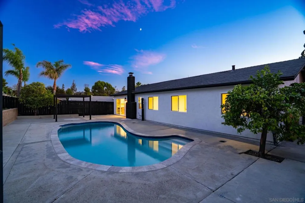 12505 Mustang Dr Poway, CA 92064