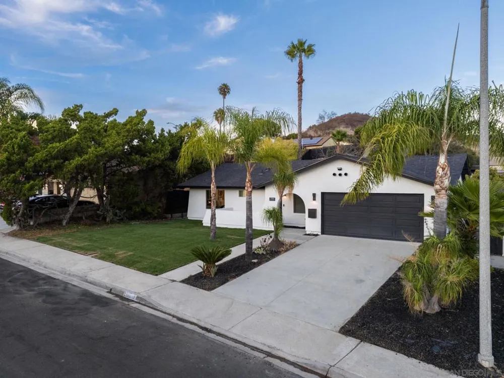12505 Mustang Dr Poway, CA 92064