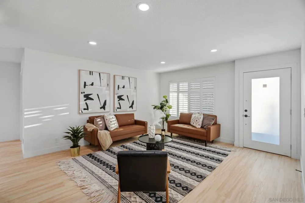 12505 Mustang Dr Poway, CA 92064