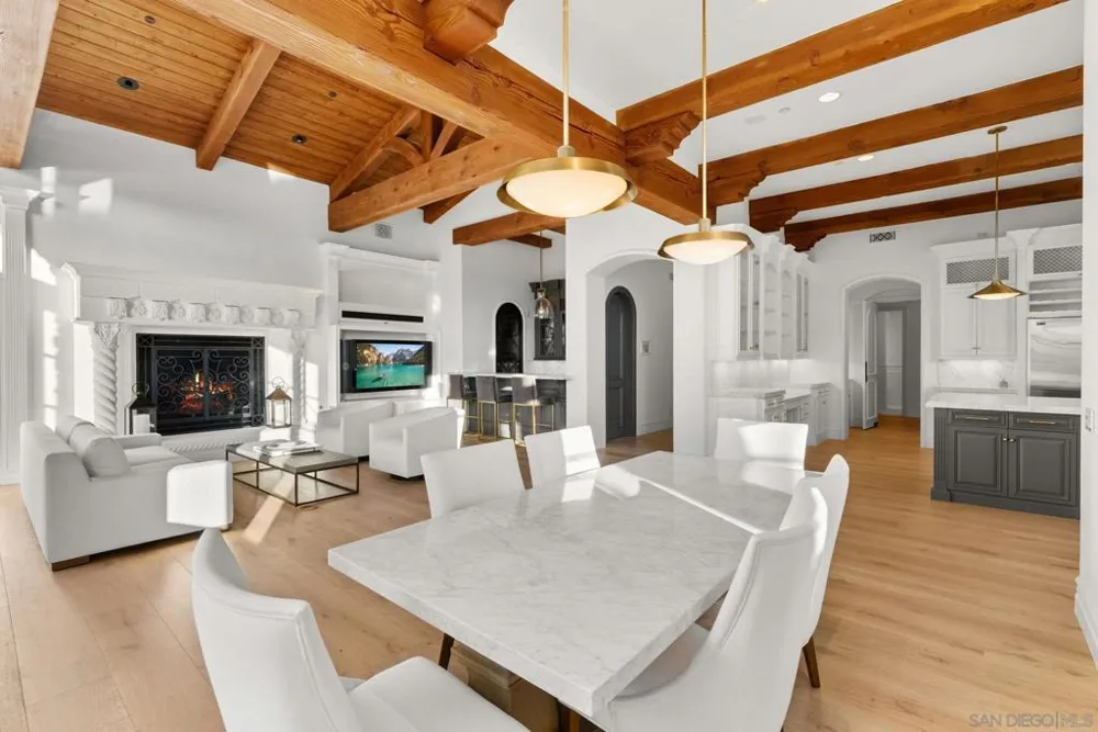 18446 Calle La Serra Rancho Santa Fe, CA 92091