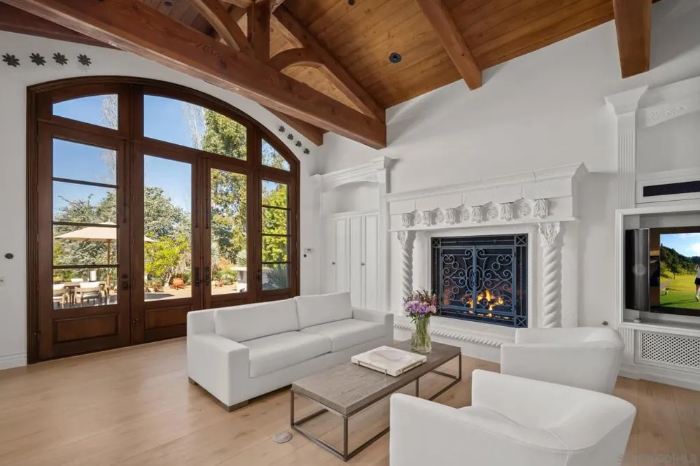18446 Calle La Serra Rancho Santa Fe, CA 92091
