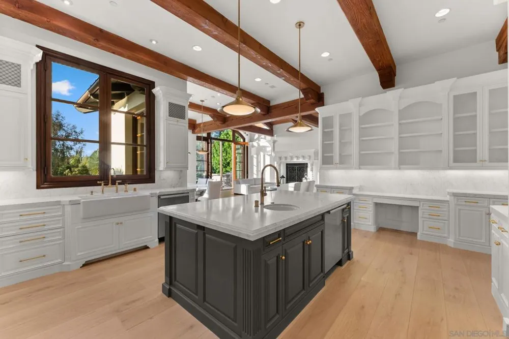 18446 Calle La Serra Rancho Santa Fe, CA 92091
