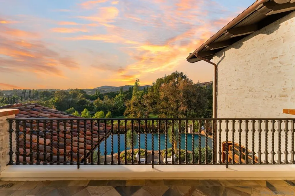 18446 Calle La Serra Rancho Santa Fe, CA 92091