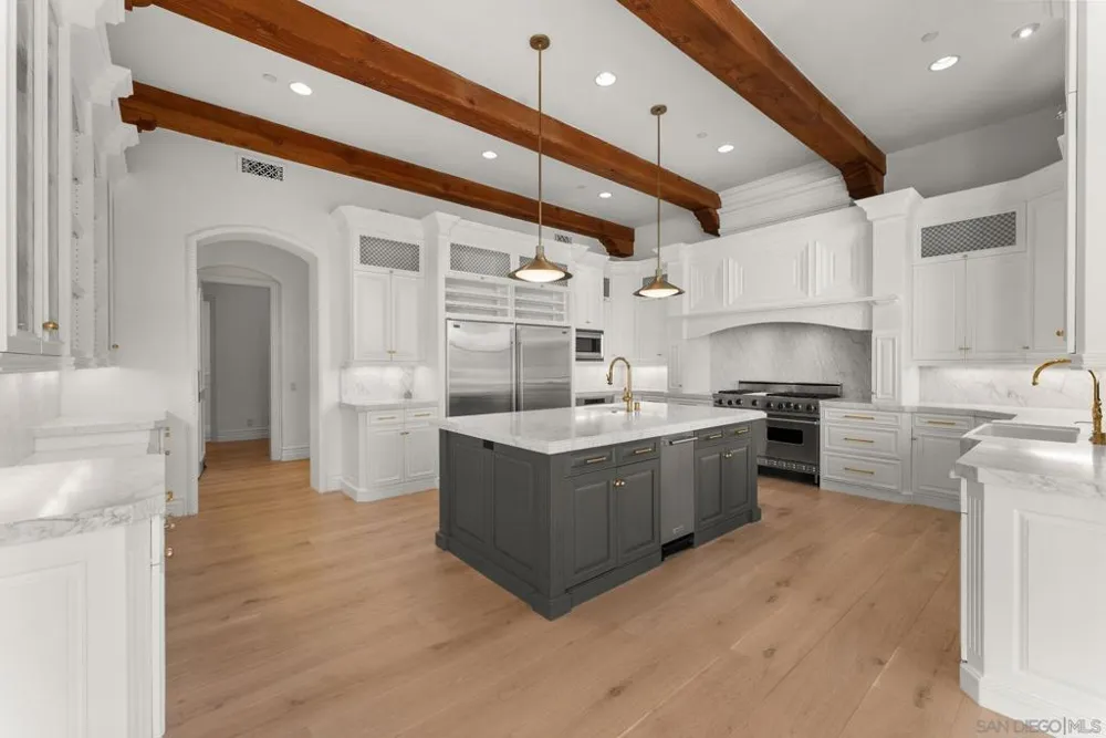 18446 Calle La Serra Rancho Santa Fe, CA 92091