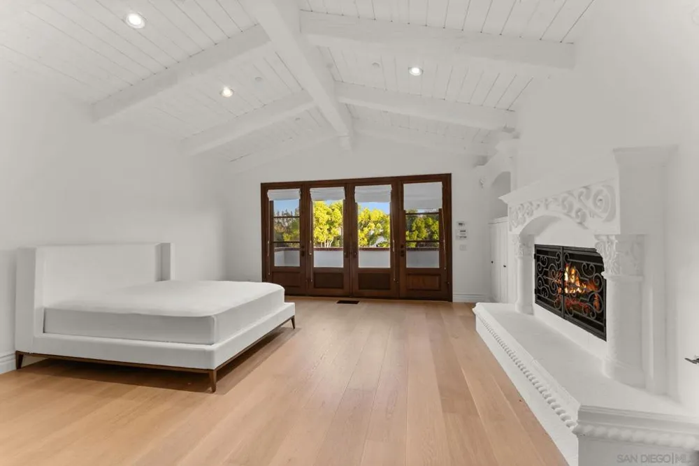 18446 Calle La Serra Rancho Santa Fe, CA 92091