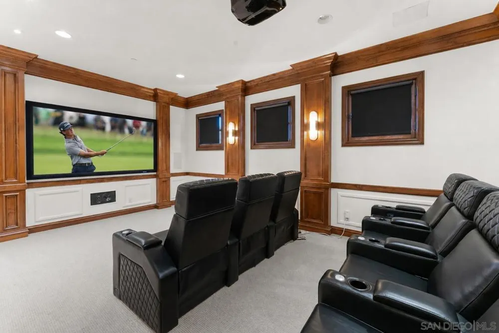 18446 Calle La Serra Rancho Santa Fe, CA 92091