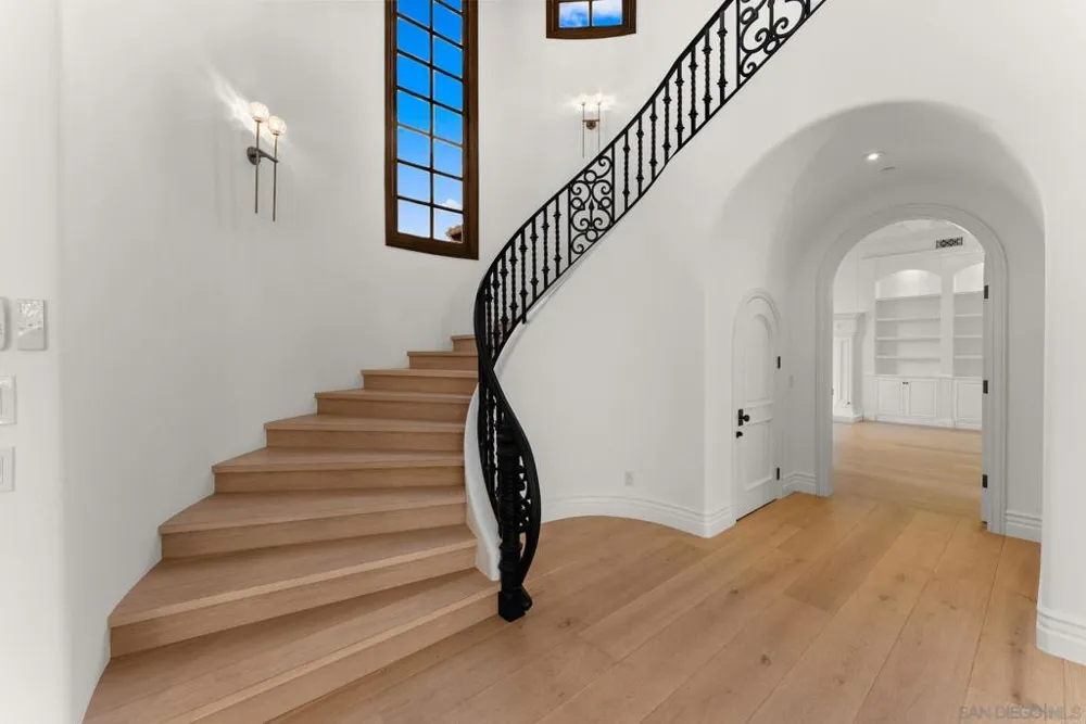 18446 Calle La Serra Rancho Santa Fe, CA 92091