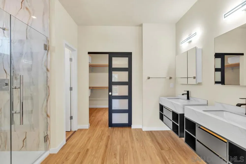 1302 La Presa Spring Valley, CA 91977