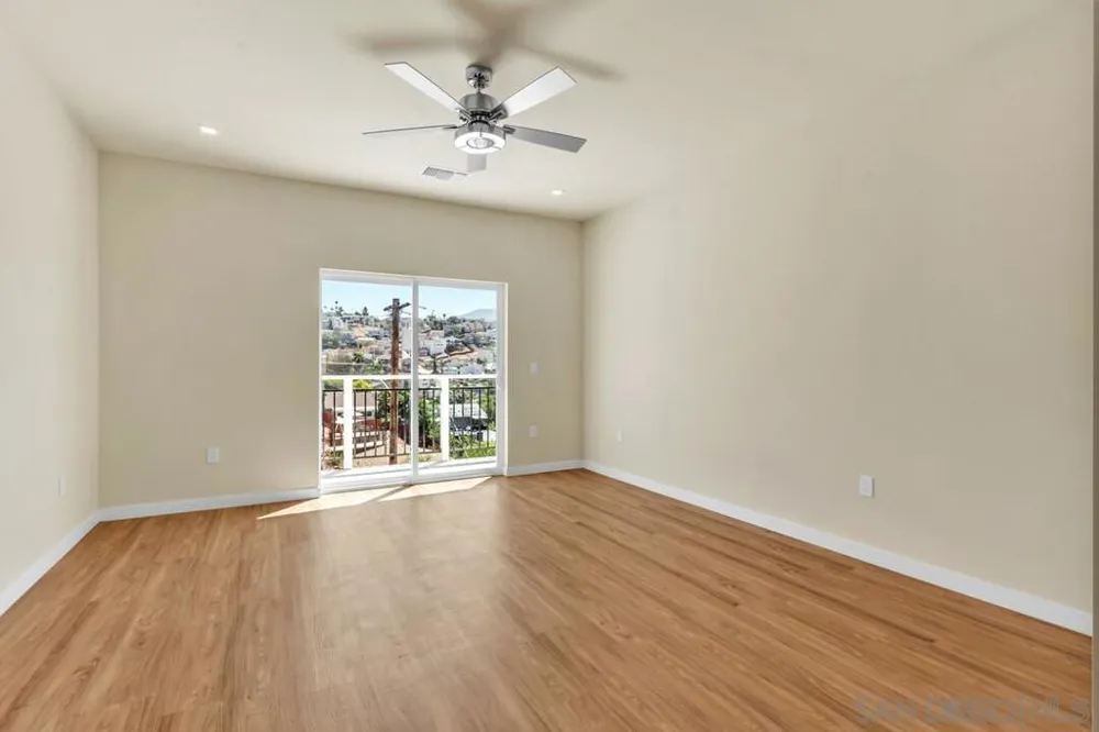 1302 La Presa Spring Valley, CA 91977