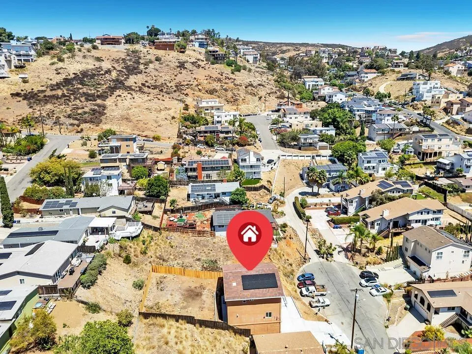 1302 La Presa Spring Valley, CA 91977