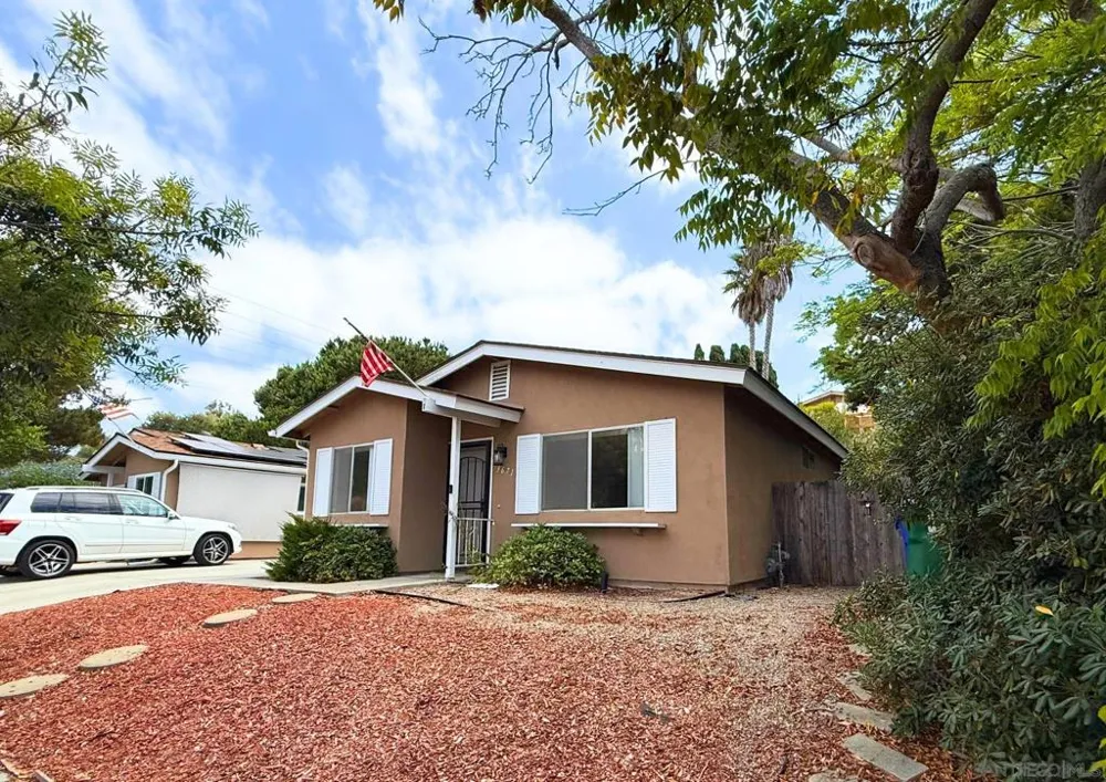 3671 Campus Dr Oceanside, CA 92056