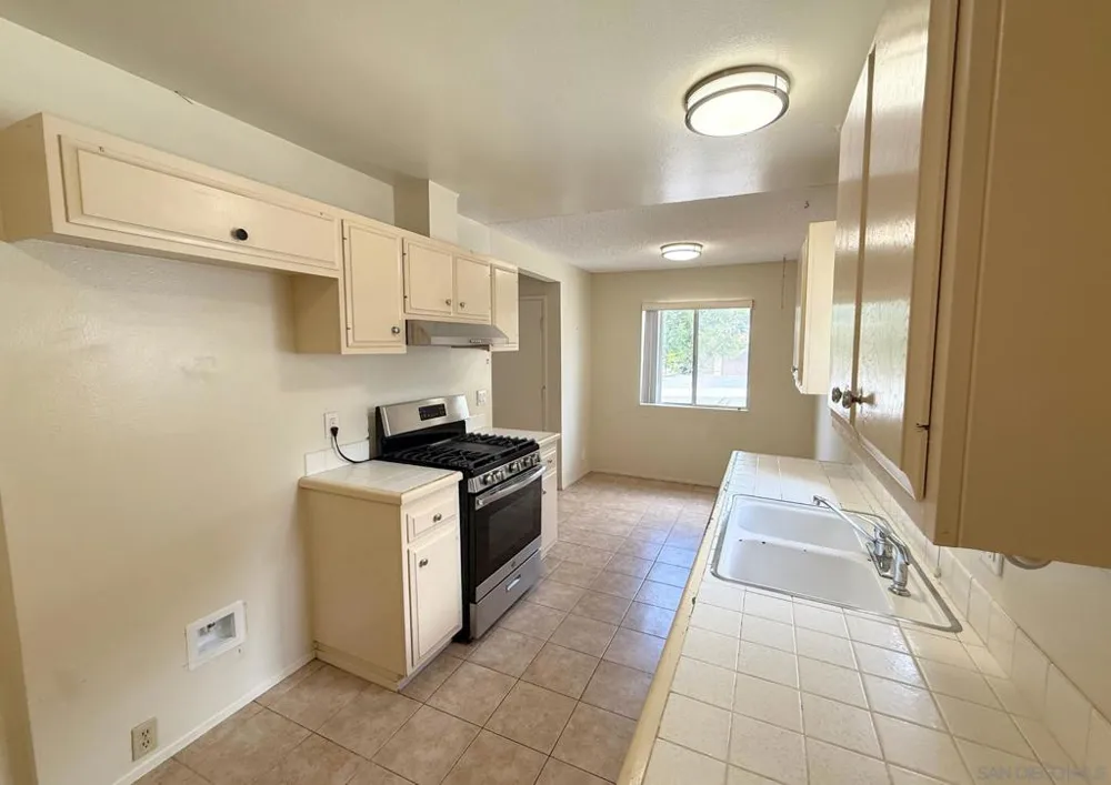 3671 Campus Dr Oceanside, CA 92056