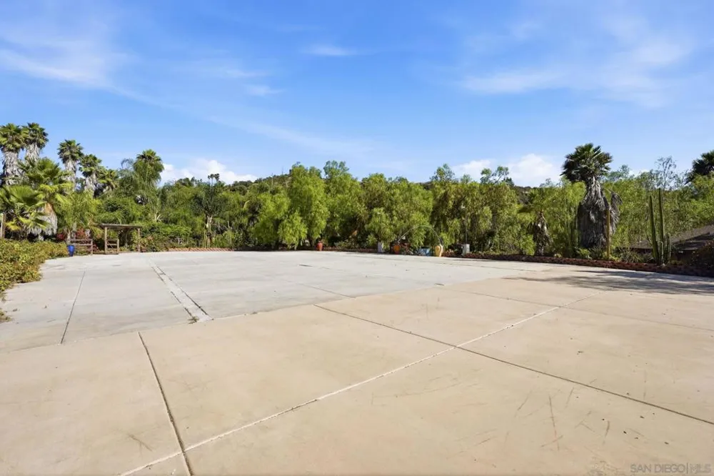 30015 Ridge Creek Valley Center, CA 92082