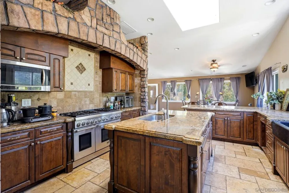 30015 Ridge Creek Valley Center, CA 92082