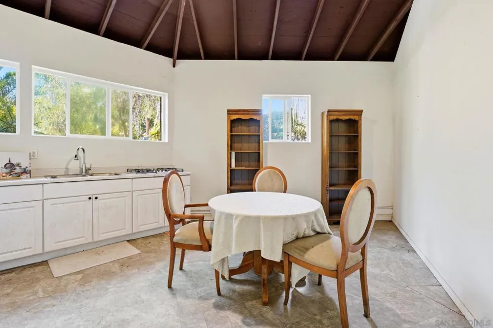 30015 Ridge Creek Valley Center, CA 92082