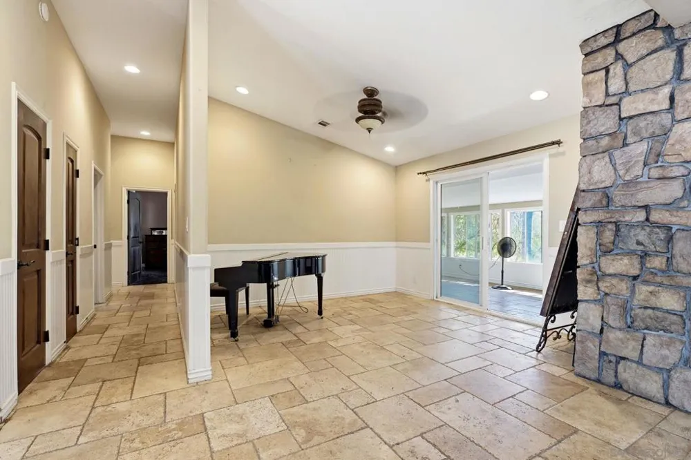 30015 Ridge Creek Valley Center, CA 92082