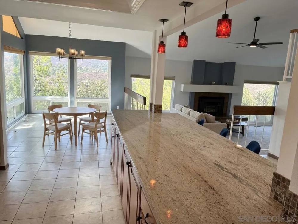 15615 Vista Vicente #5 Ramona, CA 92065