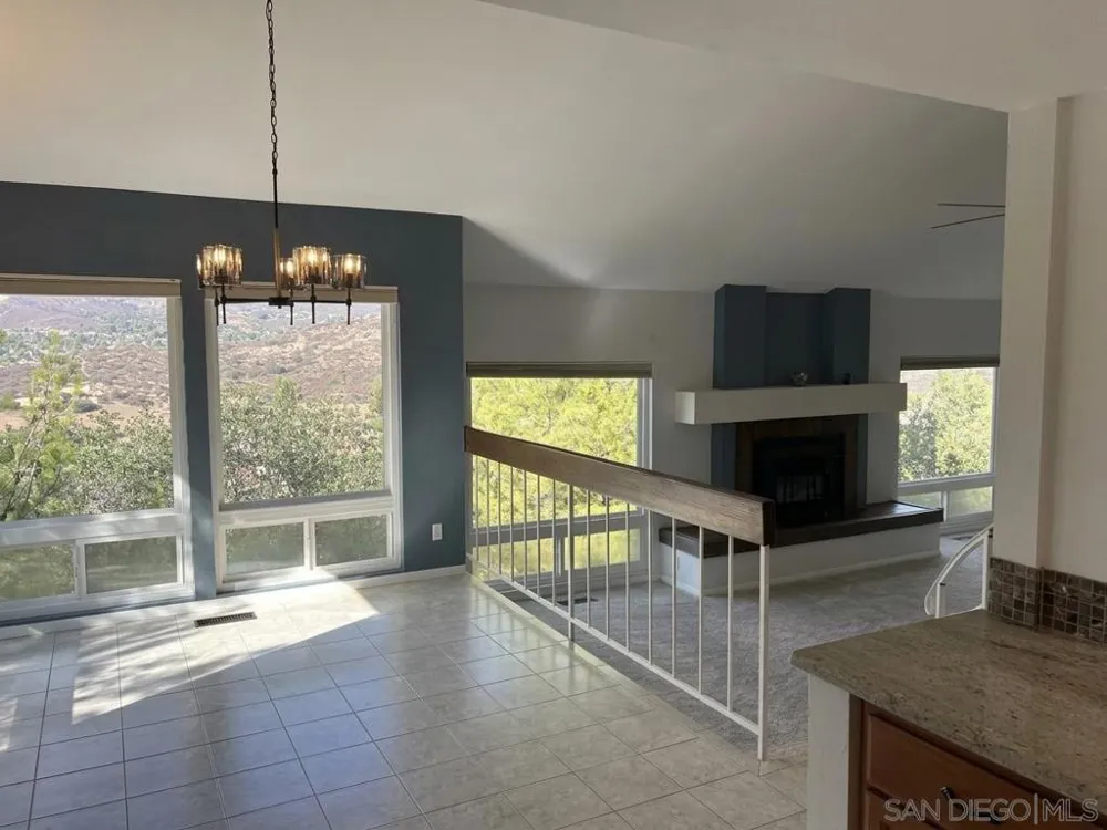 15615 Vista Vicente #5 Ramona, CA 92065