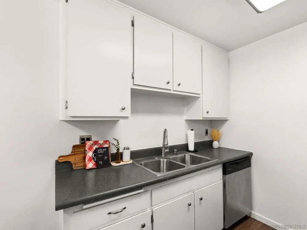 8132 Winter Gardens Blvd #5 Lakeside, CA 92040