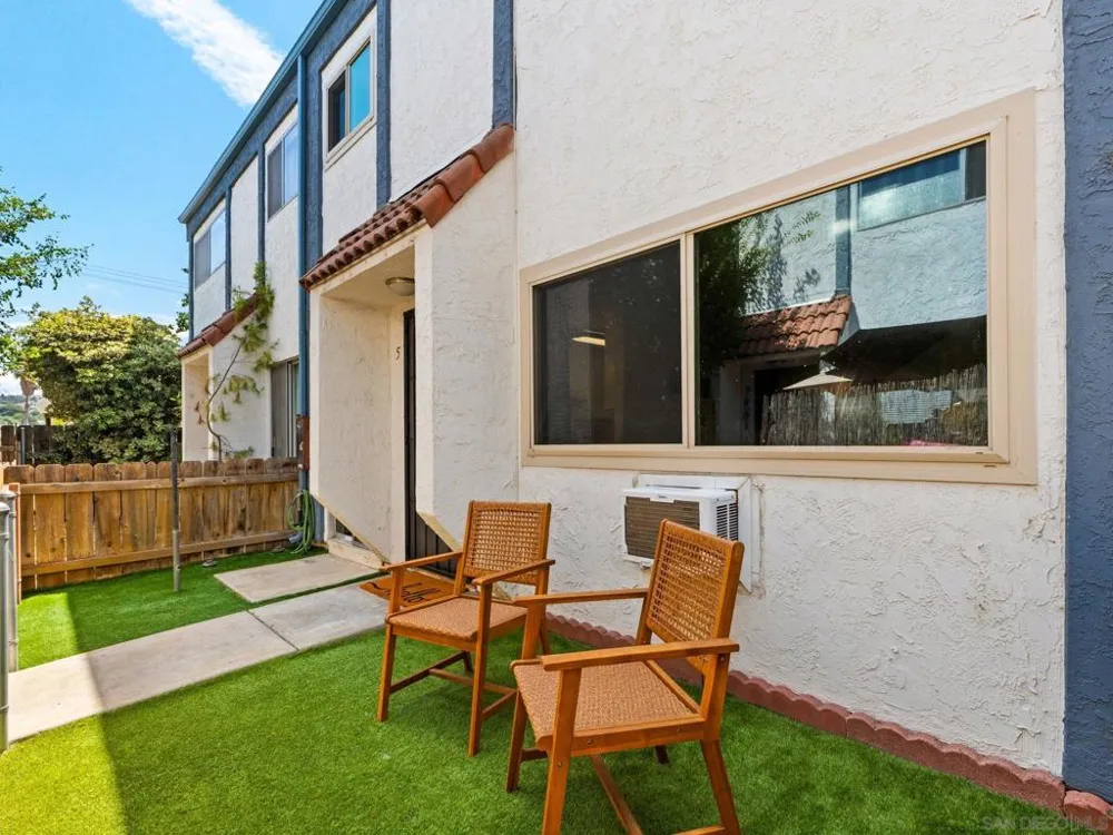 8132 Winter Gardens Blvd #5 Lakeside, CA 92040