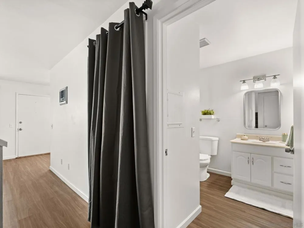8132 Winter Gardens Blvd #5 Lakeside, CA 92040