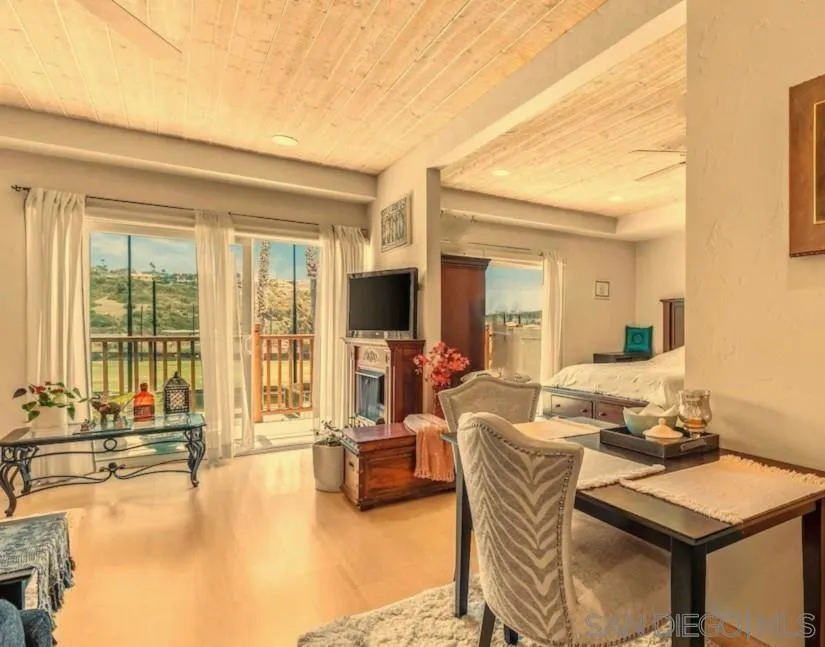 2003 Costa Del Mar Rd #692 Carlsbad, CA 92009