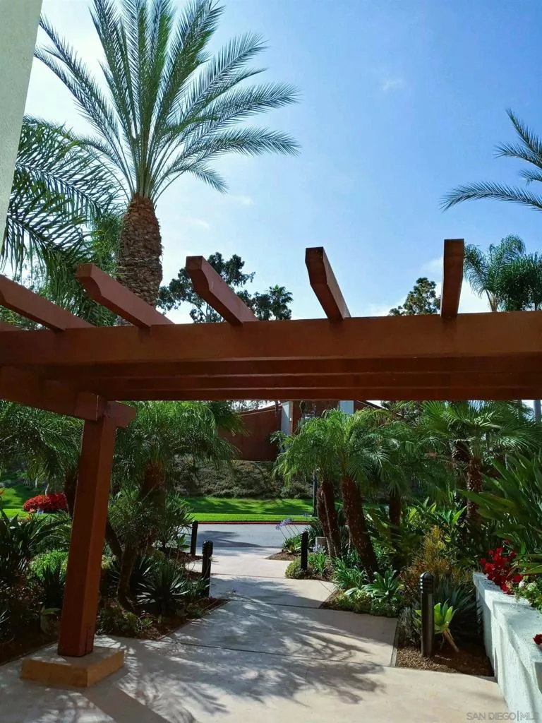 2003 Costa Del Mar Rd #692 Carlsbad, CA 92009