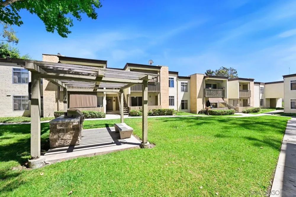 432 Edgehill Ln. #145 Oceanside, CA 92054