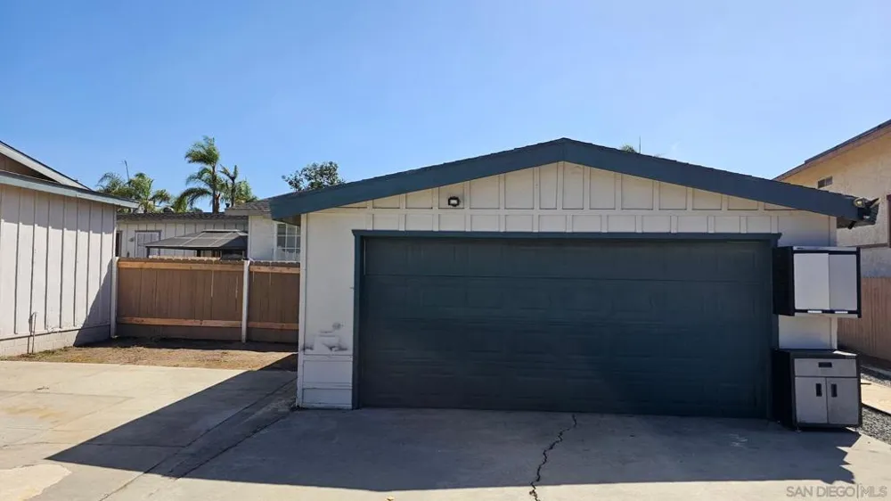 740 W California Ave. Vista, CA 92083