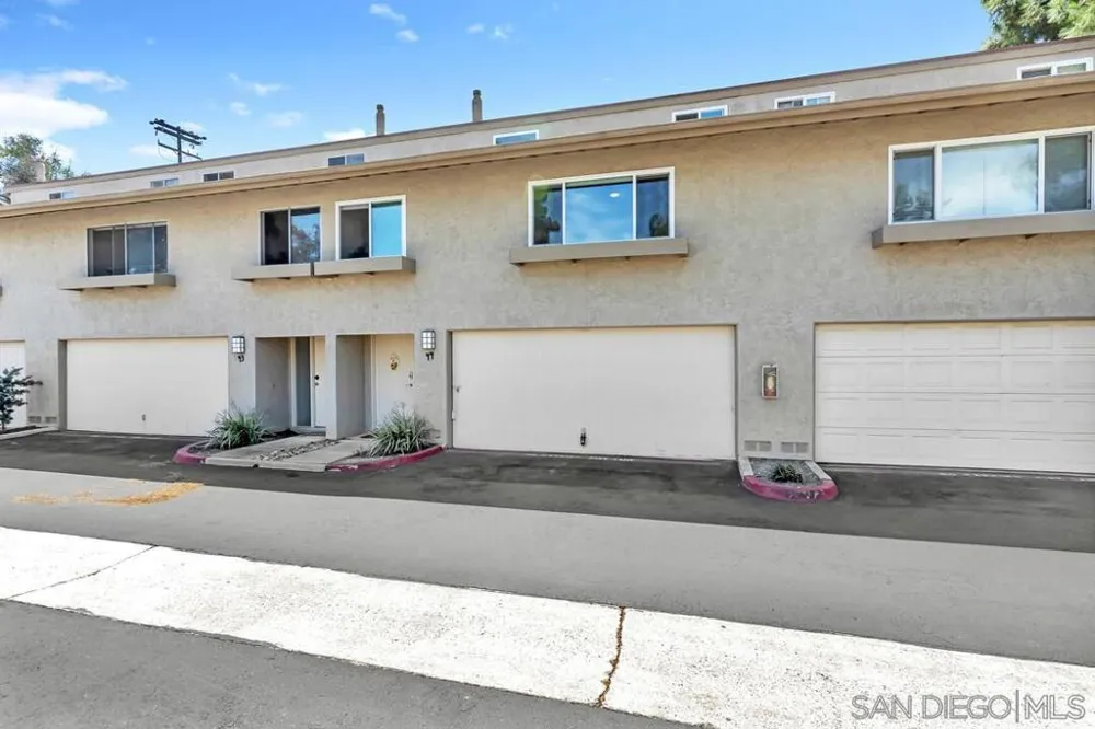 7000 Saranac St. ##44 La Mesa, CA 91942