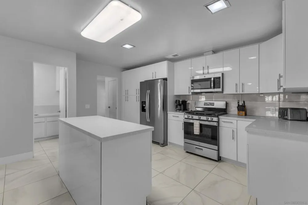 1338 E Via Estrella Palm Springs, CA 92264