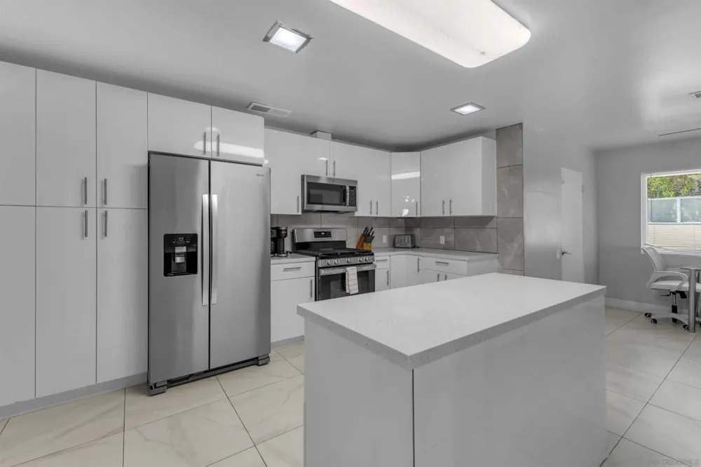 1338 E Via Estrella Palm Springs, CA 92264