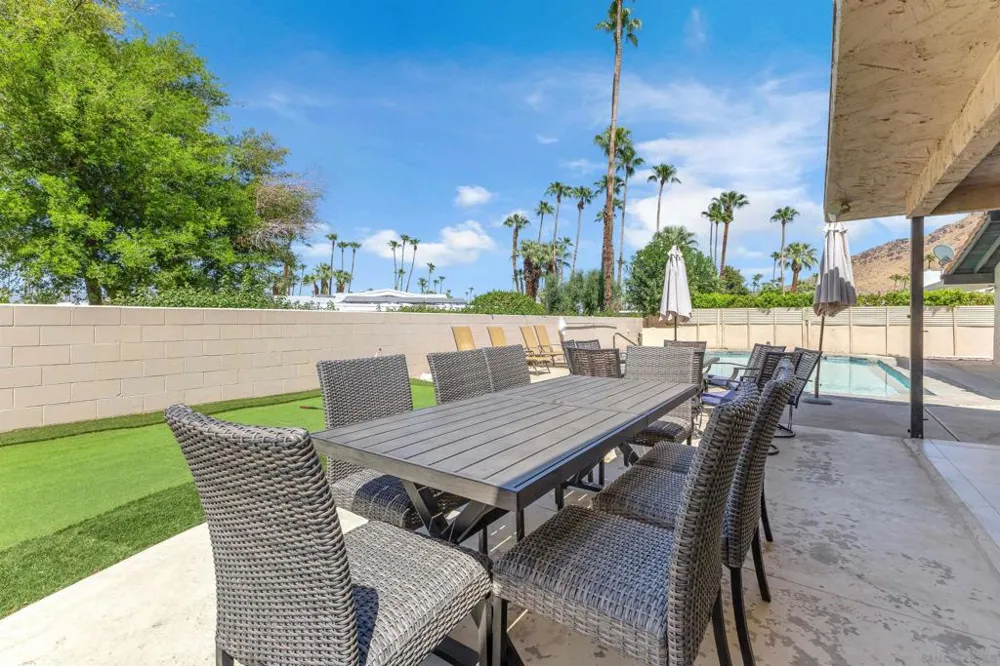 1338 E Via Estrella Palm Springs, CA 92264