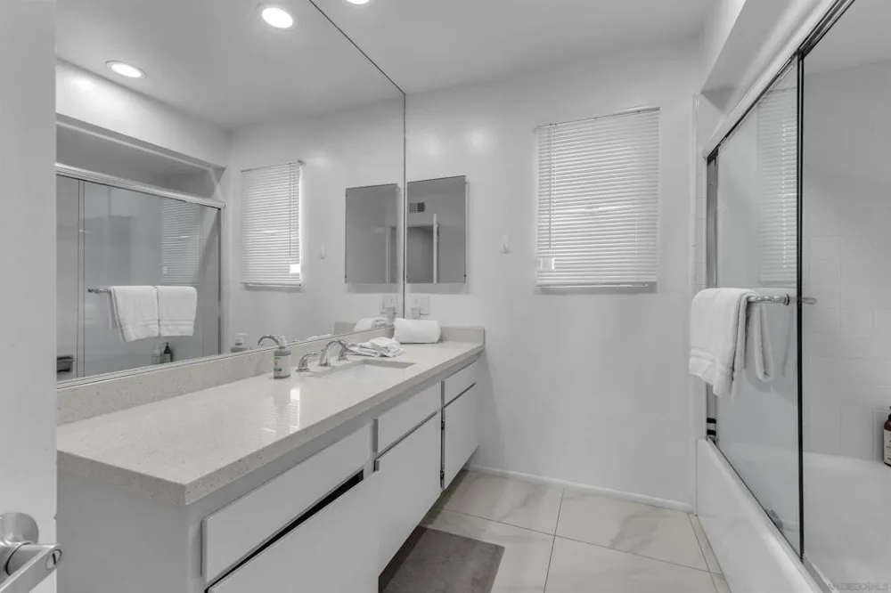 1338 E Via Estrella Palm Springs, CA 92264